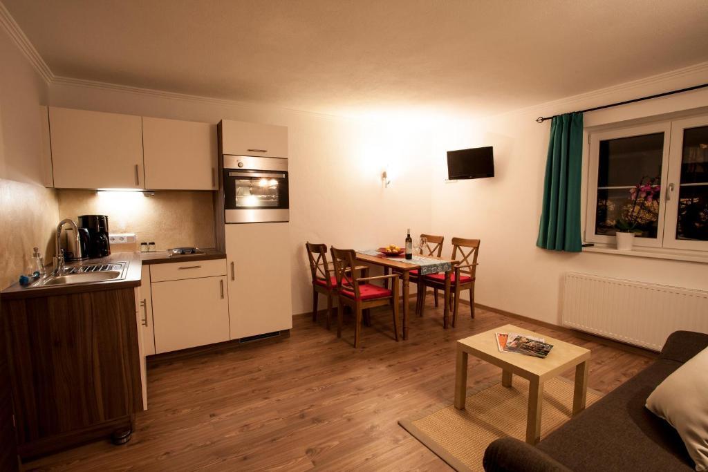 Appartement Haus Pichler Леоганг Екстериор снимка